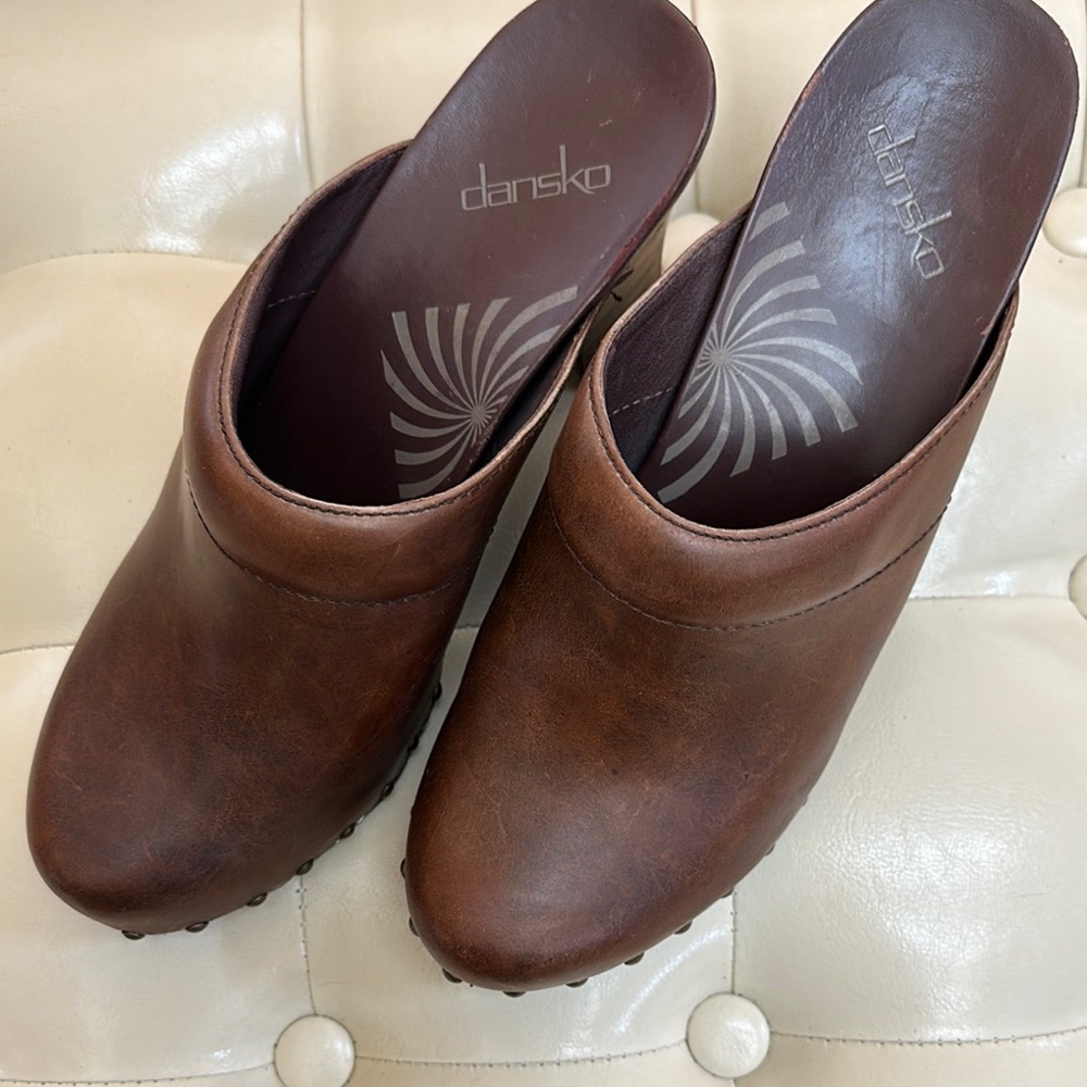 Dansko Brown Genuine Leather Clogs, sz41 - Picture 2 of 11